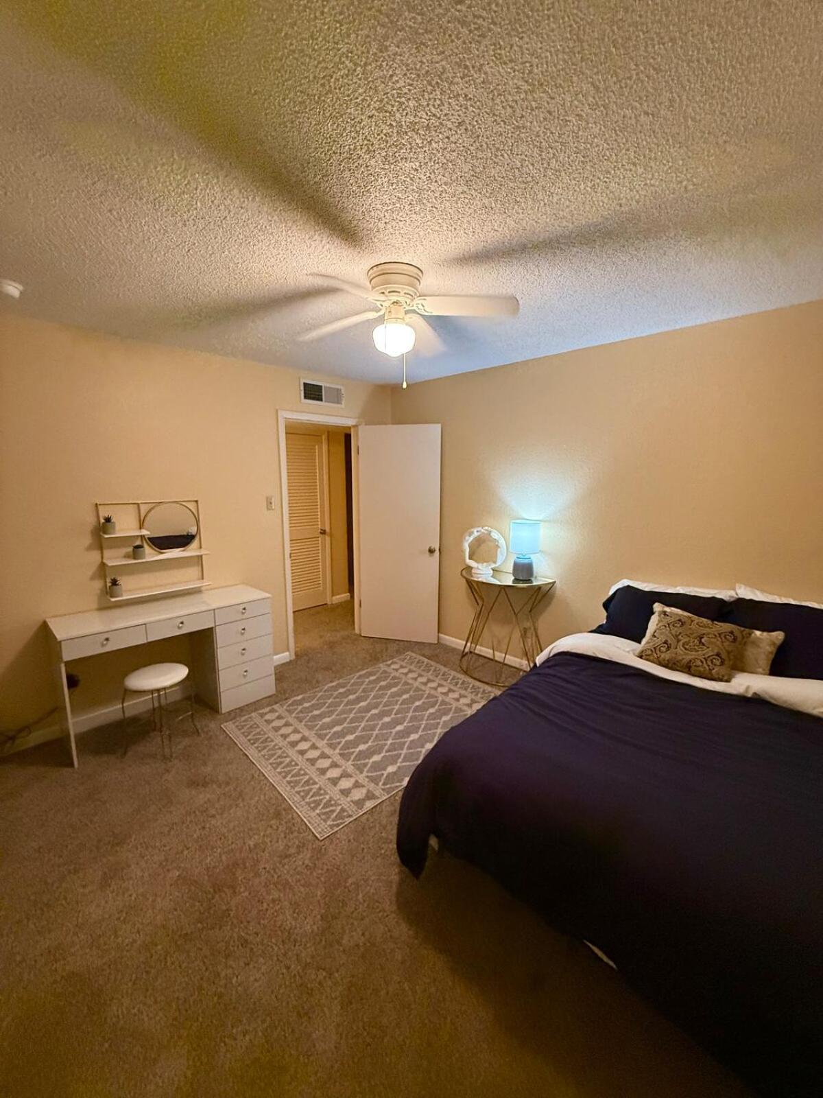 Hébergement de vacances 3 Bedroom 2 And A Half Bathroom Townhome *