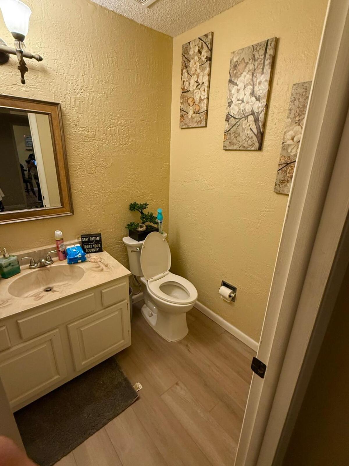 3 Bedroom 2 And A Half Bathroom Townhome Hébergement de vacances *