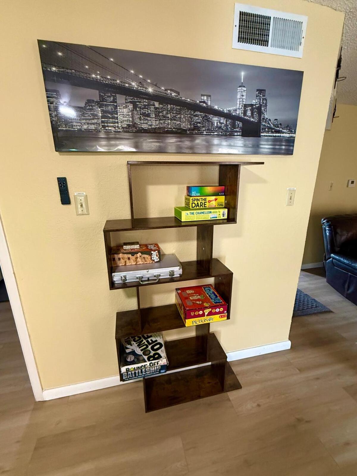 3 Bedroom 2 And A Half Bathroom Townhome El Paso